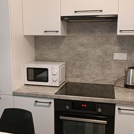 Apartment Z Ogrodkiem Na Warszawskiej Woli Warsaw Ngoại thất bức ảnh