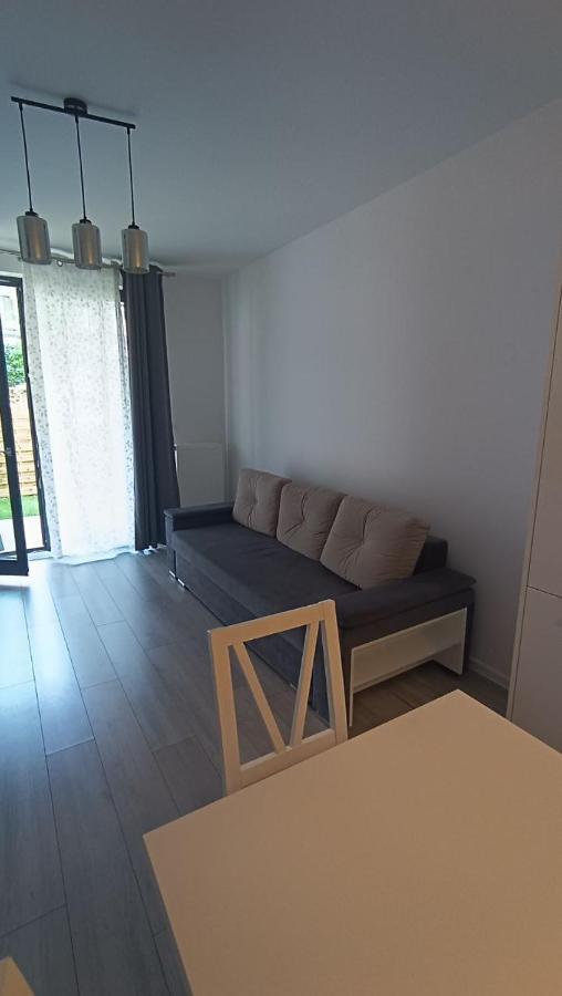 Apartment Z Ogrodkiem Na Warszawskiej Woli Warsaw Ngoại thất bức ảnh